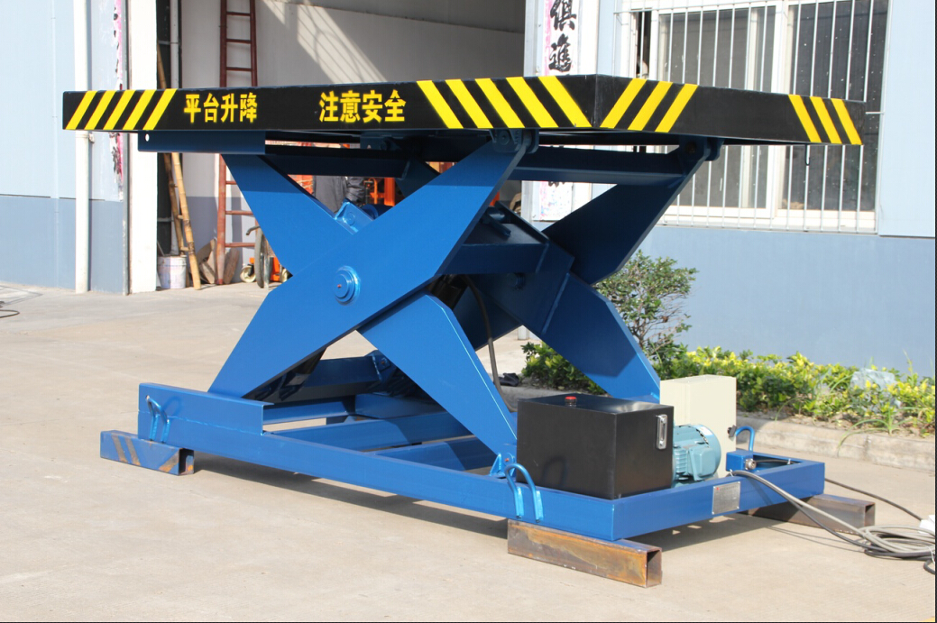 固定式升降機(jī)作業(yè)中注意事項(xiàng)